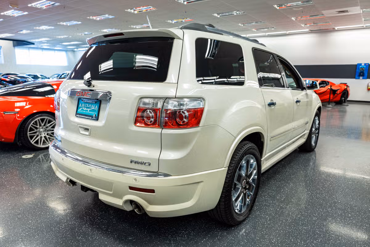 2012 GMC Acadia Denali Image 6