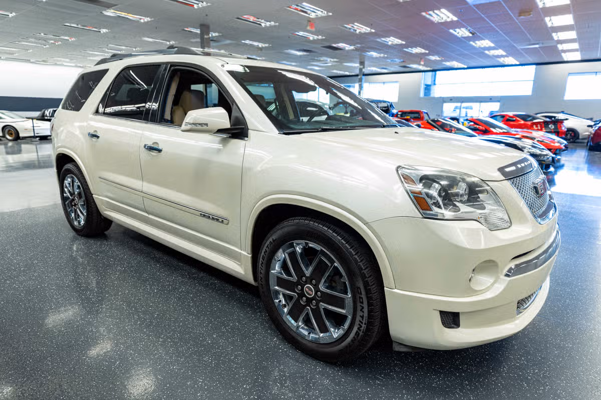 2012 GMC Acadia Denali Image 4