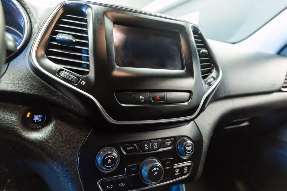 2020 Jeep Cherokee Altitude Image 11