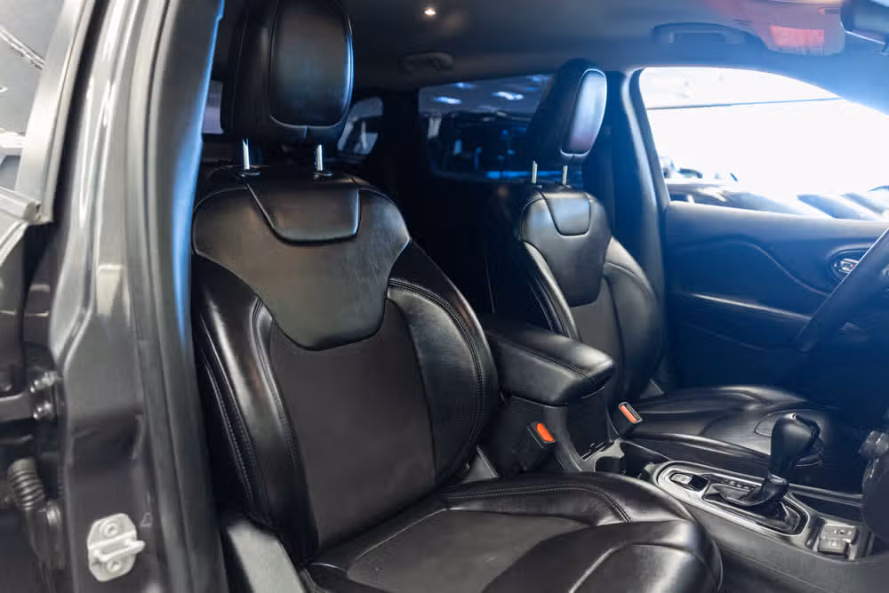 2020 Jeep Cherokee Altitude Image 16