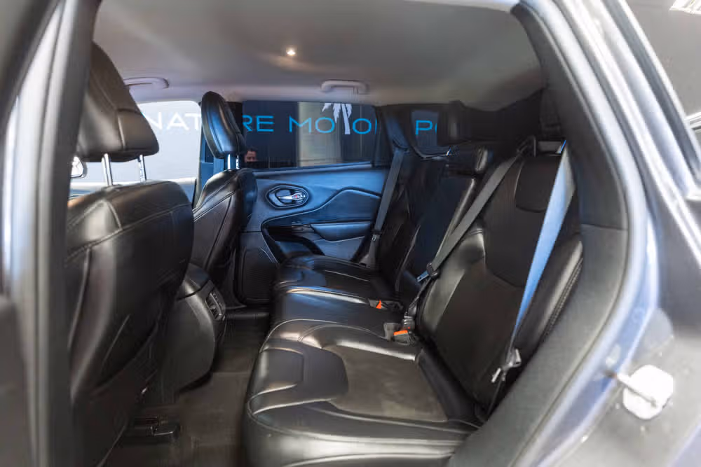 2020 Jeep Cherokee Altitude Image 14