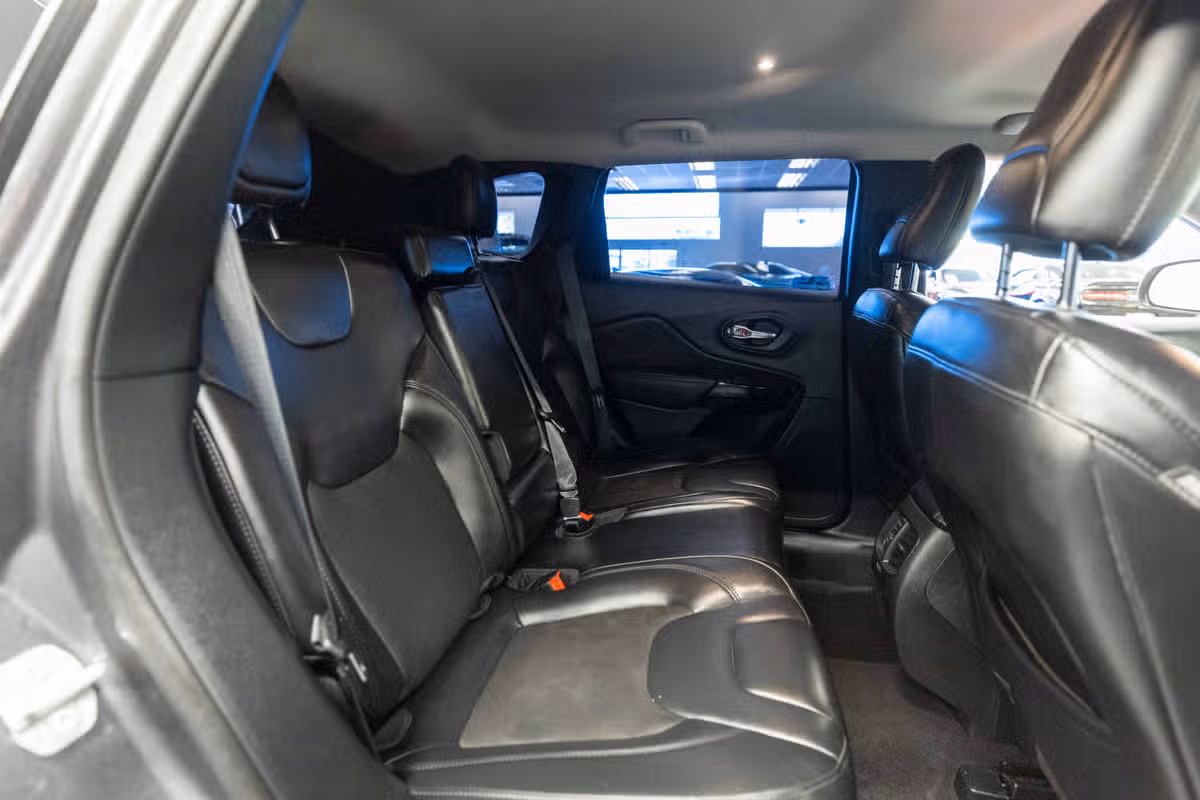 2020 Jeep Cherokee Altitude Image 15