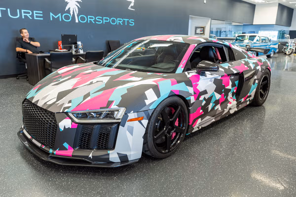 2017 Audi R8 5.2 quattro V10 Plus Image 2