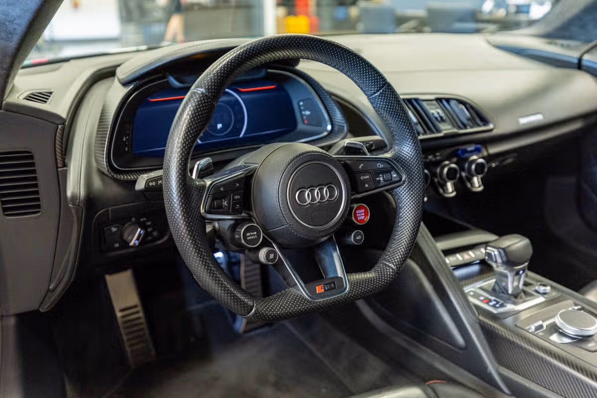 2017 Audi R8 5.2 quattro V10 Plus Image 12