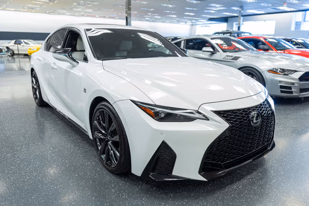 2023 Lexus IS 350 F SPORT Image 3