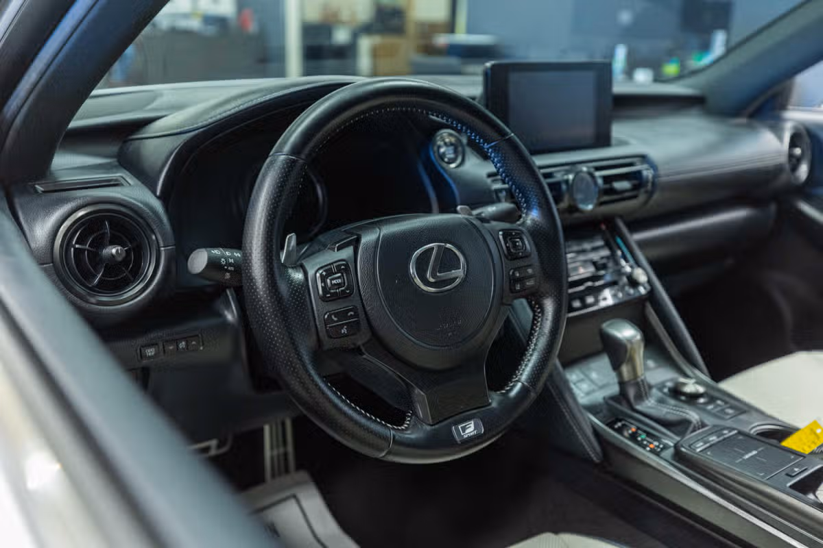 2023 Lexus IS 350 F SPORT Image 10