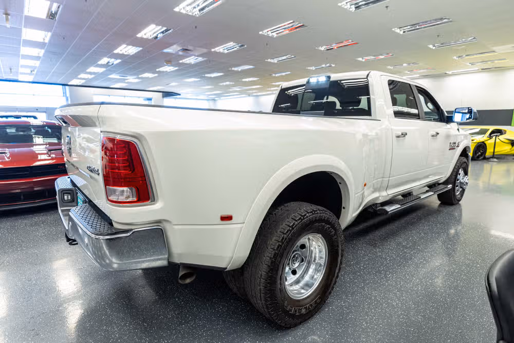 2018 Ram 3500 Laramie Crew Cab Image 5