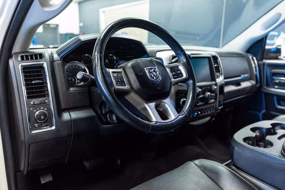 2018 Ram 3500 Laramie Crew Cab Image 11
