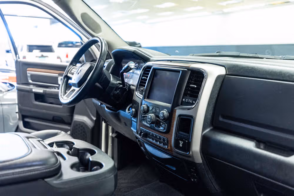 2018 Ram 3500 Laramie Crew Cab Image 15