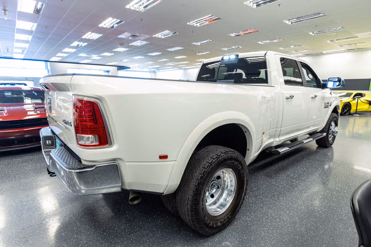 2018 Ram 3500 Laramie Crew Cab Image 5