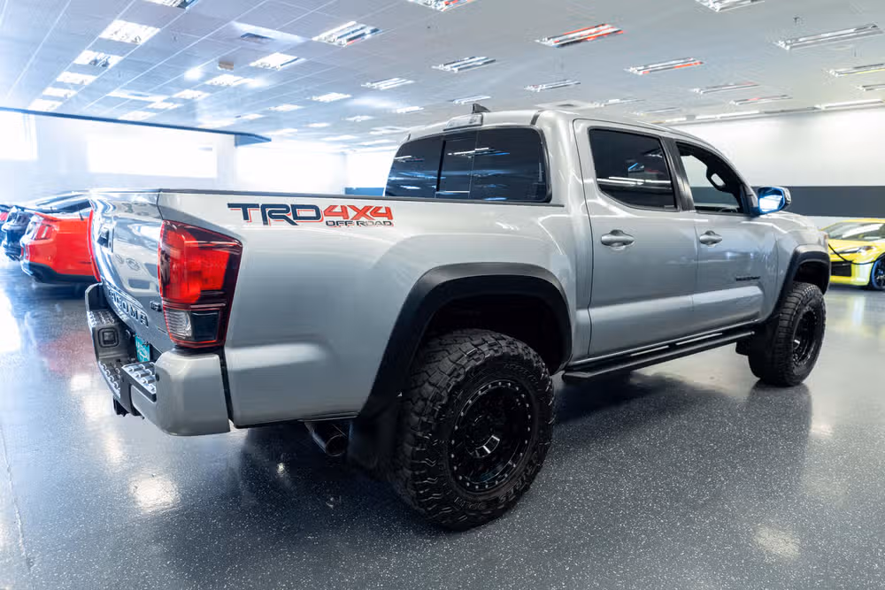 2019 Toyota Tacoma TRD Off-Road Double Cab Image 5
