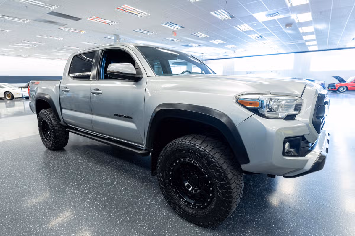 2019 Toyota Tacoma TRD Off-Road Double Cab Image 4