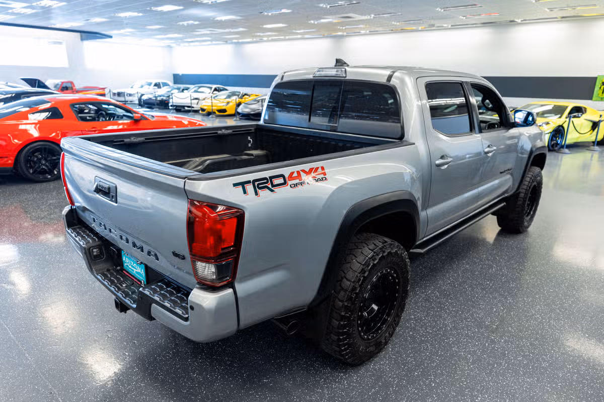2019 Toyota Tacoma TRD Off-Road Double Cab Image 6