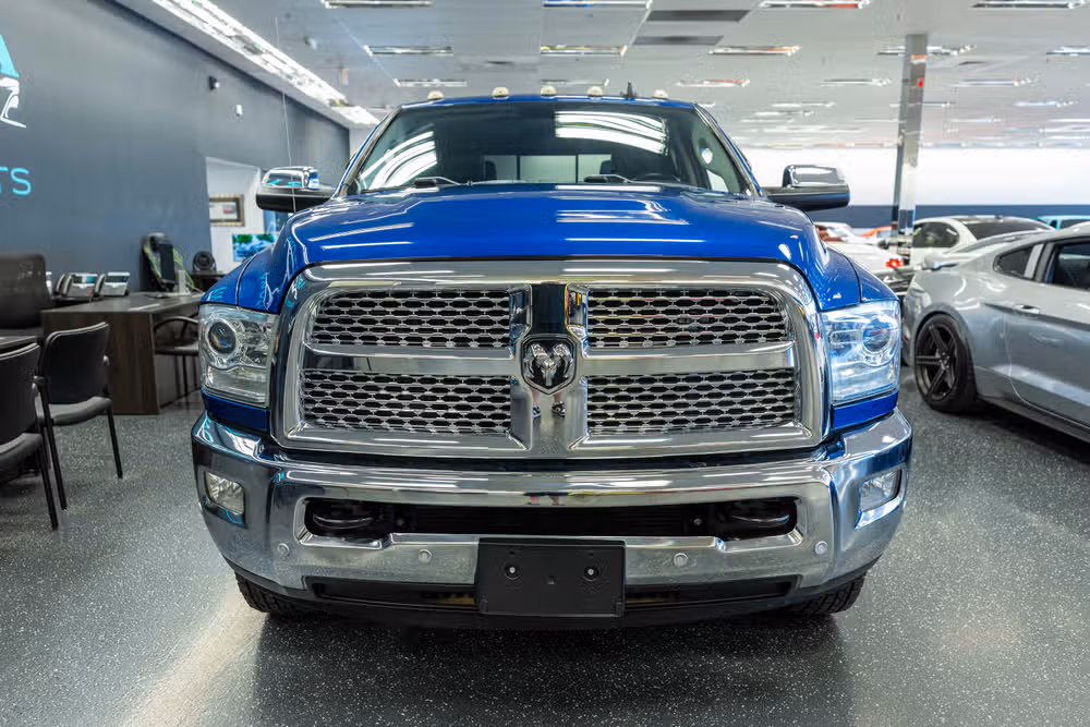2018 Ram 3500 Laramie Crew Cab Image 2
