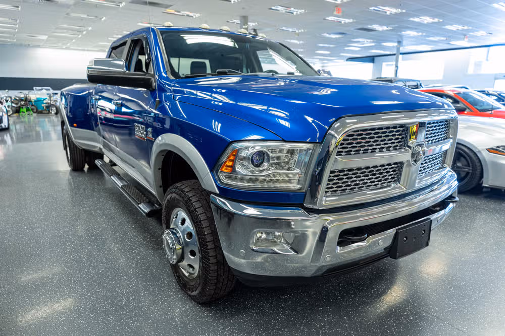 2018 Ram 3500 Laramie Crew Cab Image 3