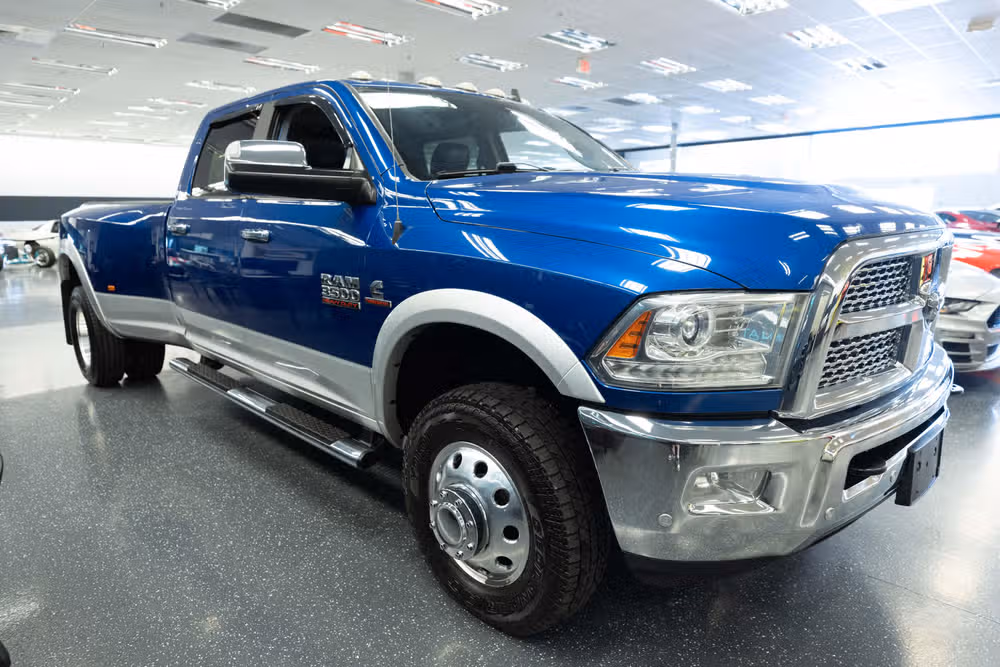 2018 Ram 3500 Laramie Crew Cab Image 4