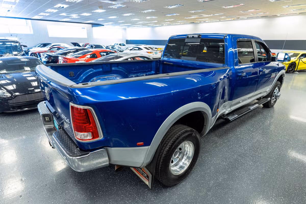 2018 Ram 3500 Laramie Crew Cab Image 6