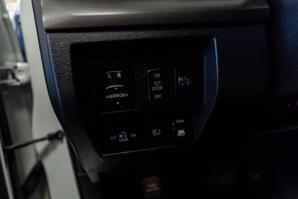 2018 Toyota Tundra SR5 CrewMax Image 11