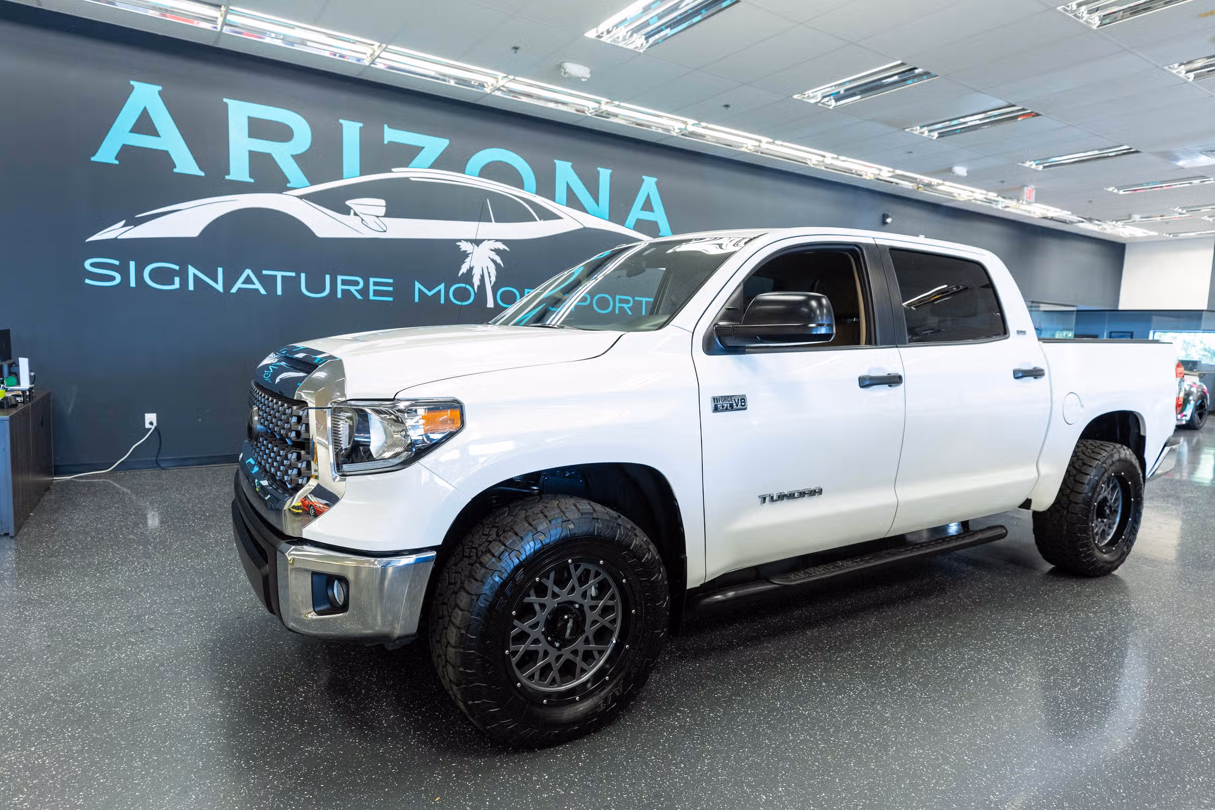 2018 Toyota Tundra SR5 CrewMax Image 1