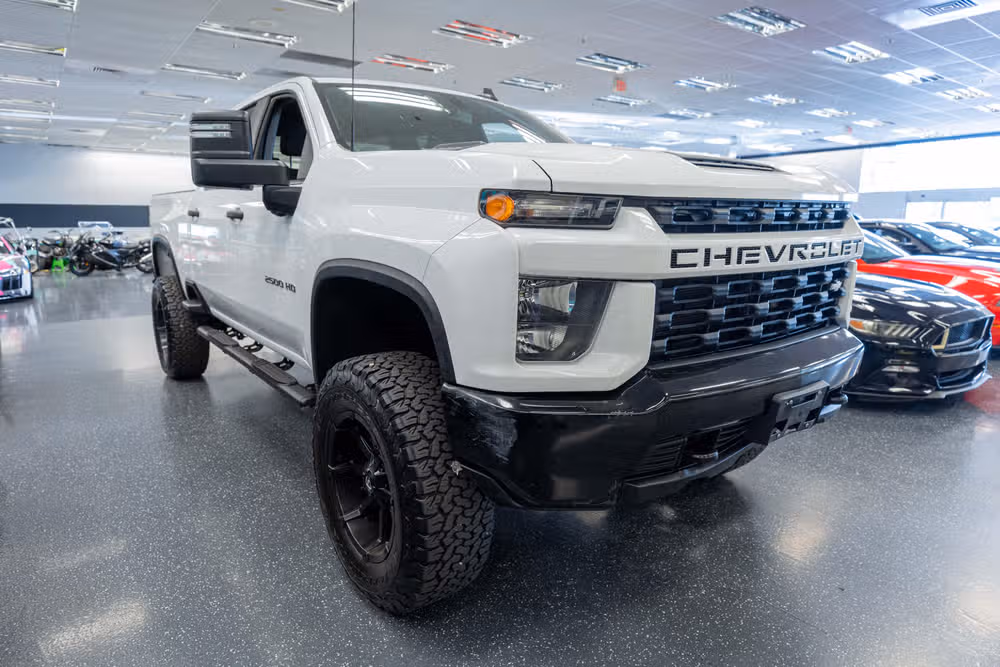 2021 Chevrolet Silverado 2500HD Custom Crew Cab Image 3