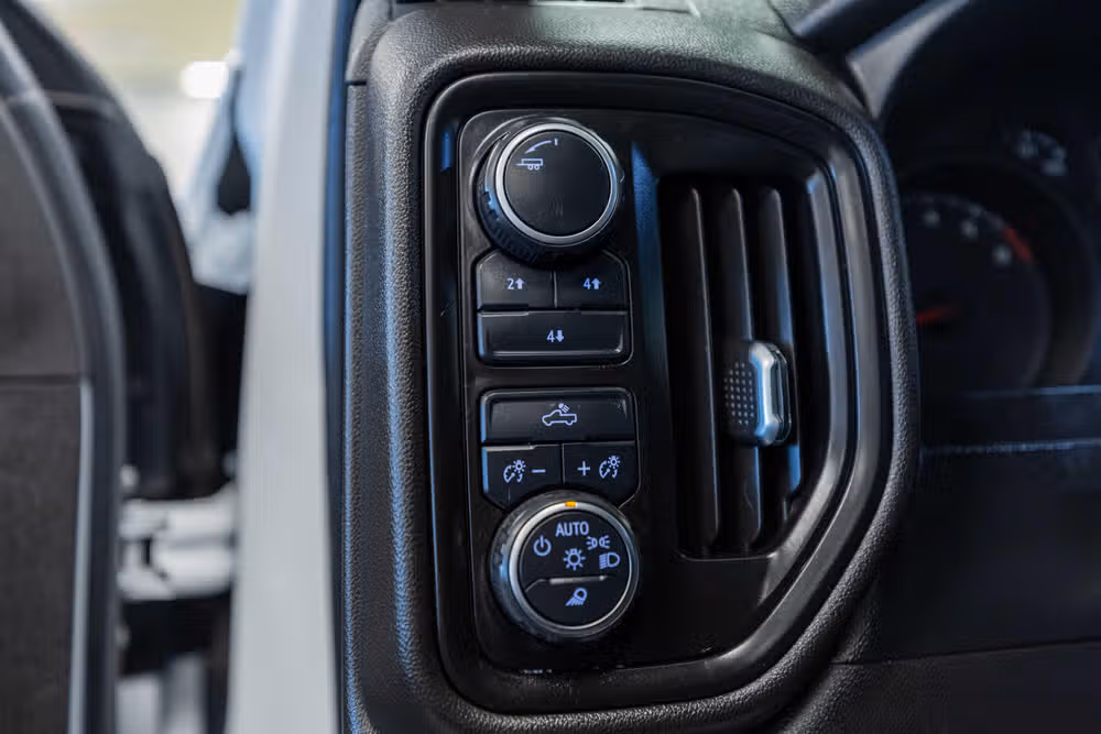 2021 Chevrolet Silverado 2500HD Custom Crew Cab Image 11