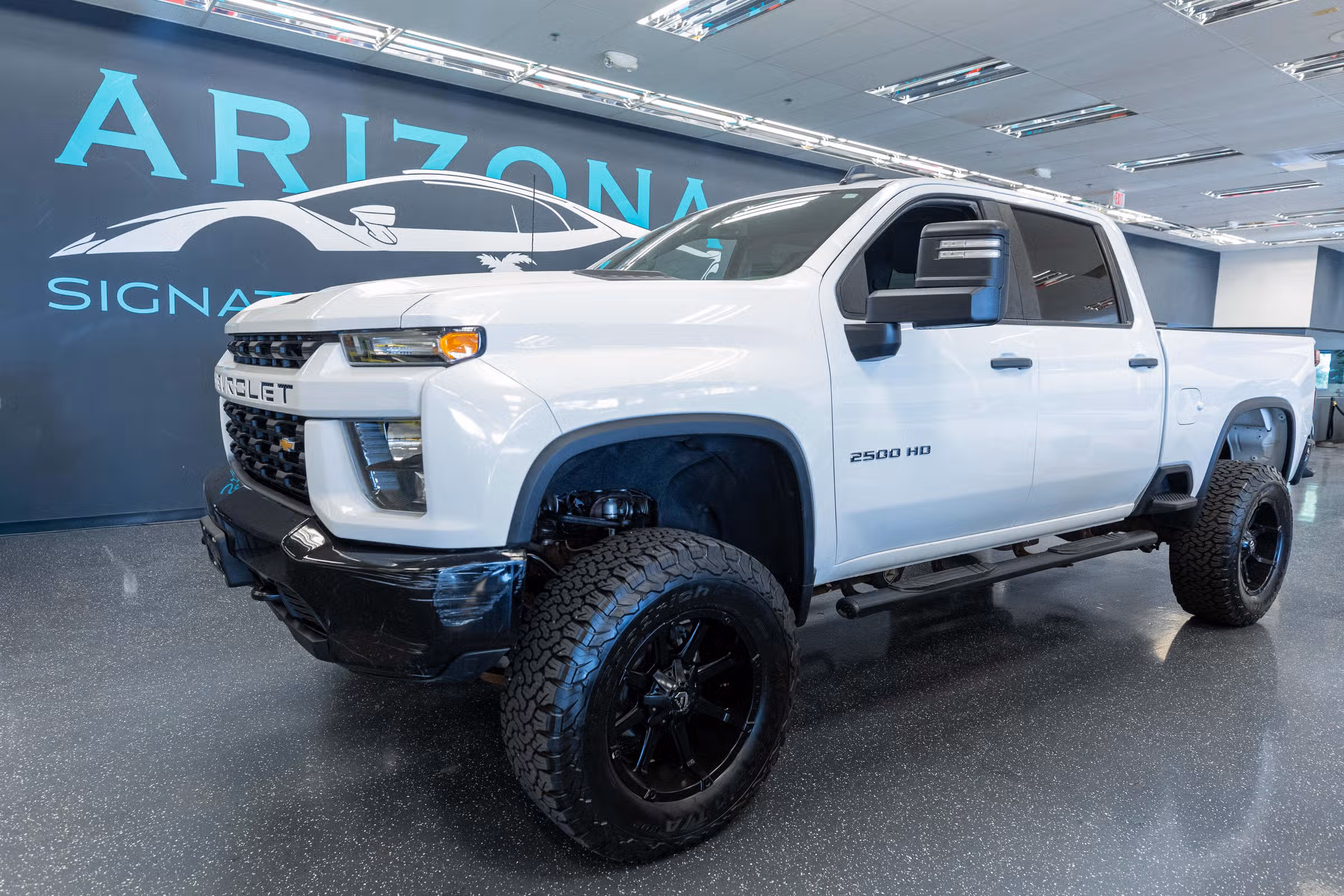 2021 Chevrolet Silverado 2500HD Custom Crew Cab Image 1