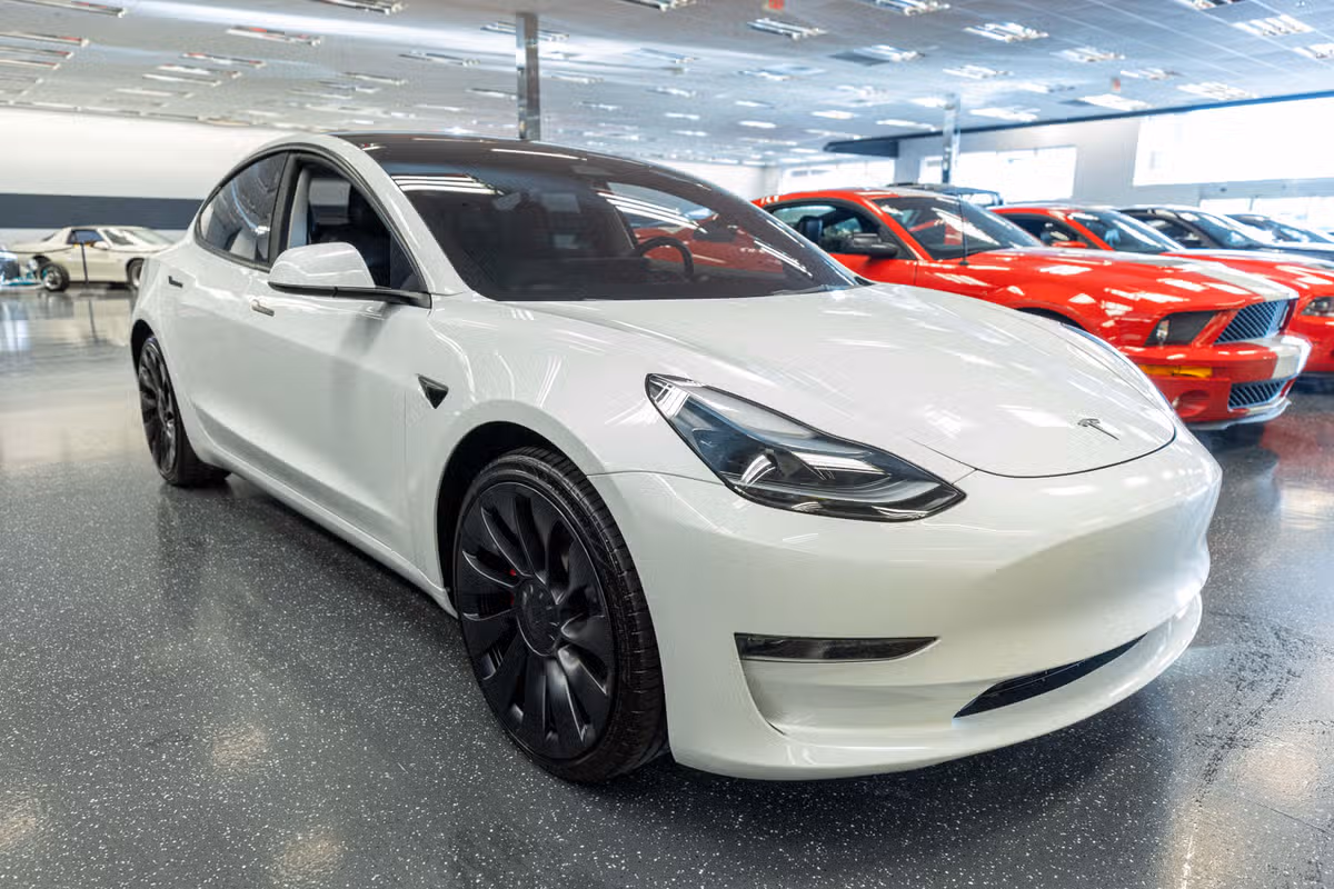 2022 Tesla Model 3 Performance Image 3
