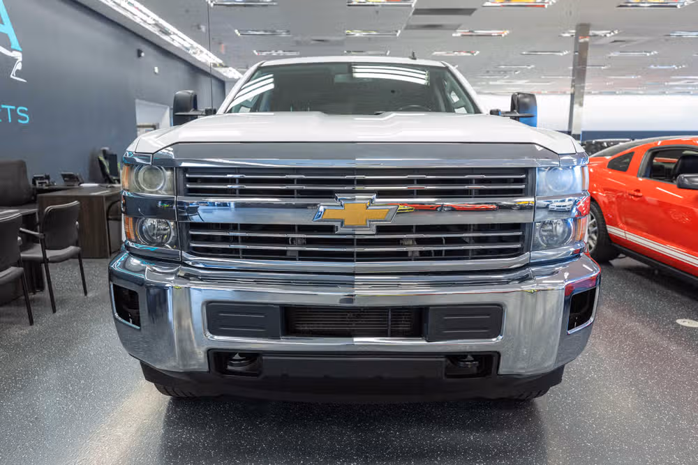 2015 Chevrolet Silverado 2500HD LT Crew Cab Image 2