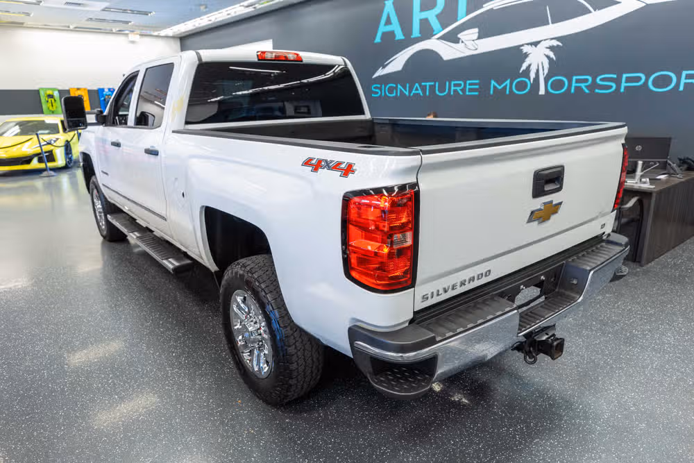 2015 Chevrolet Silverado 2500HD LT Crew Cab Image 8