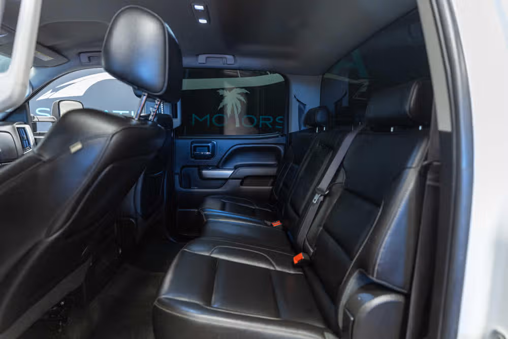 2015 Chevrolet Silverado 2500HD LT Crew Cab Image 14