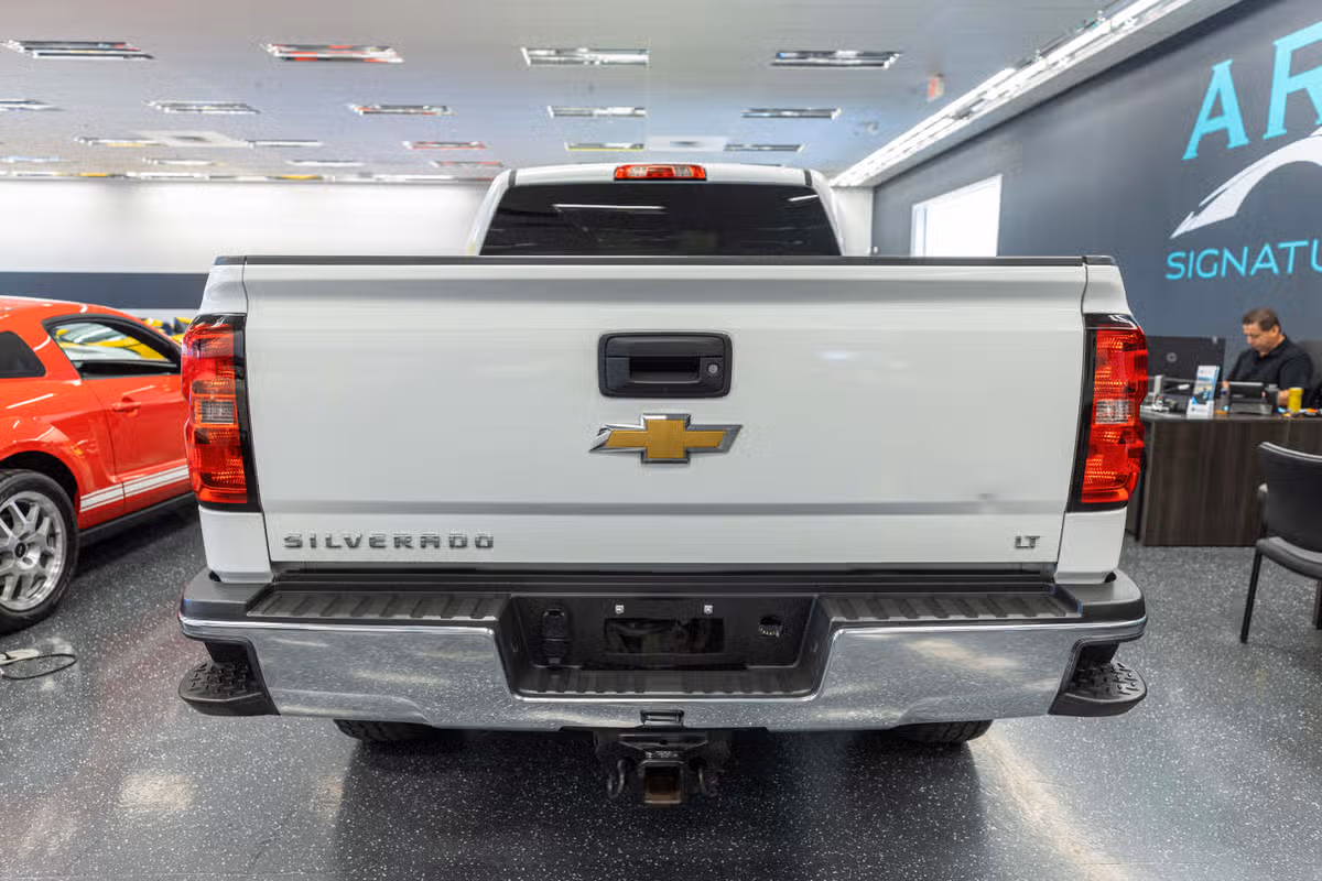 2015 Chevrolet Silverado 2500HD LT Crew Cab Image 7