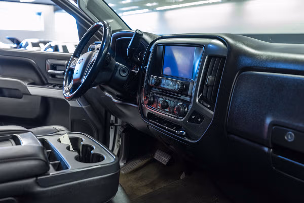 2015 Chevrolet Silverado 2500HD LT Crew Cab Image 17