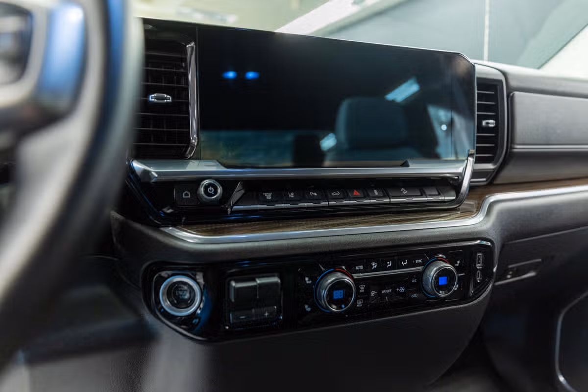 2024 Chevrolet Silverado 3500HD LT Crew Cab Image 11