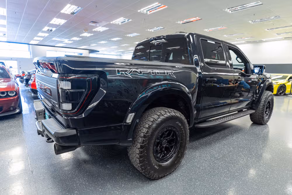 2021 Ford F-150 Raptor SuperCrew Image 4