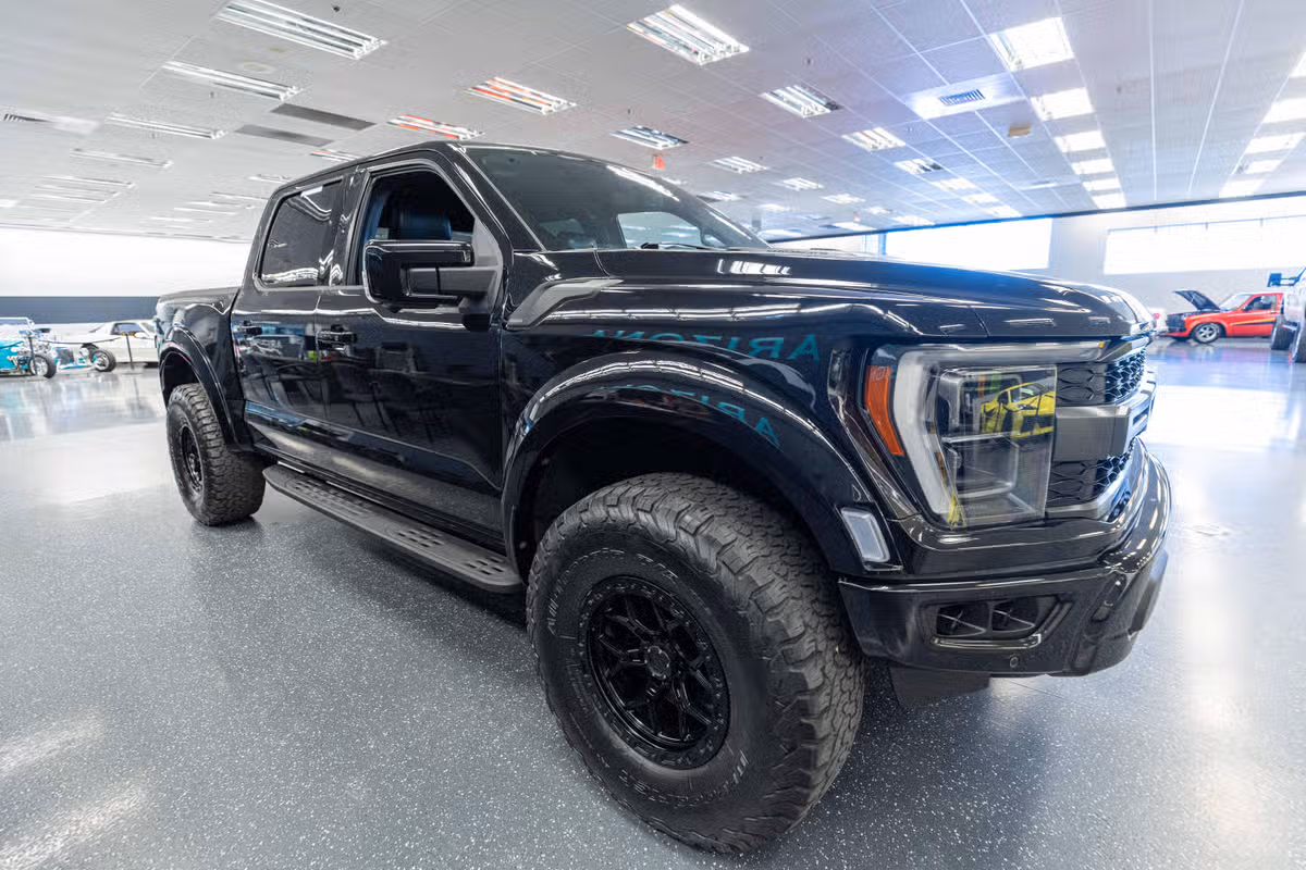 2021 Ford F-150 Raptor SuperCrew Image 3