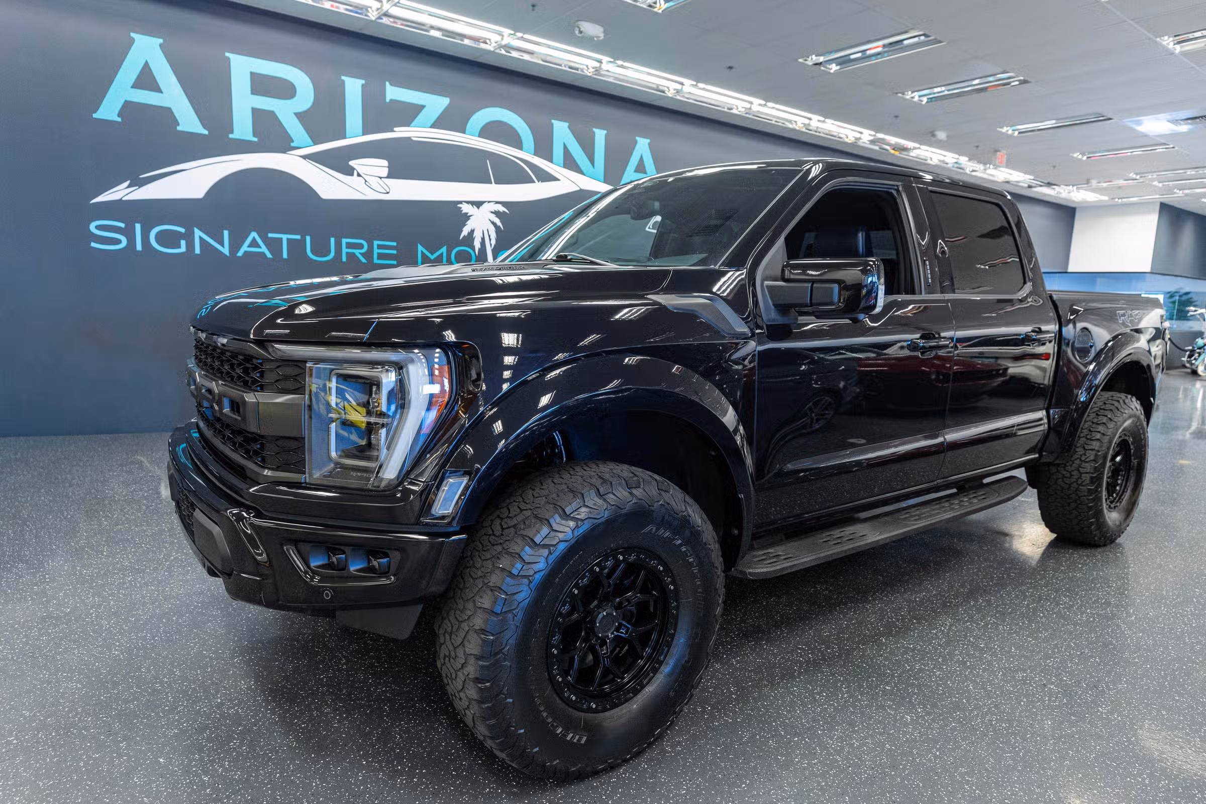 2021 Ford F-150 Raptor SuperCrew Image 1