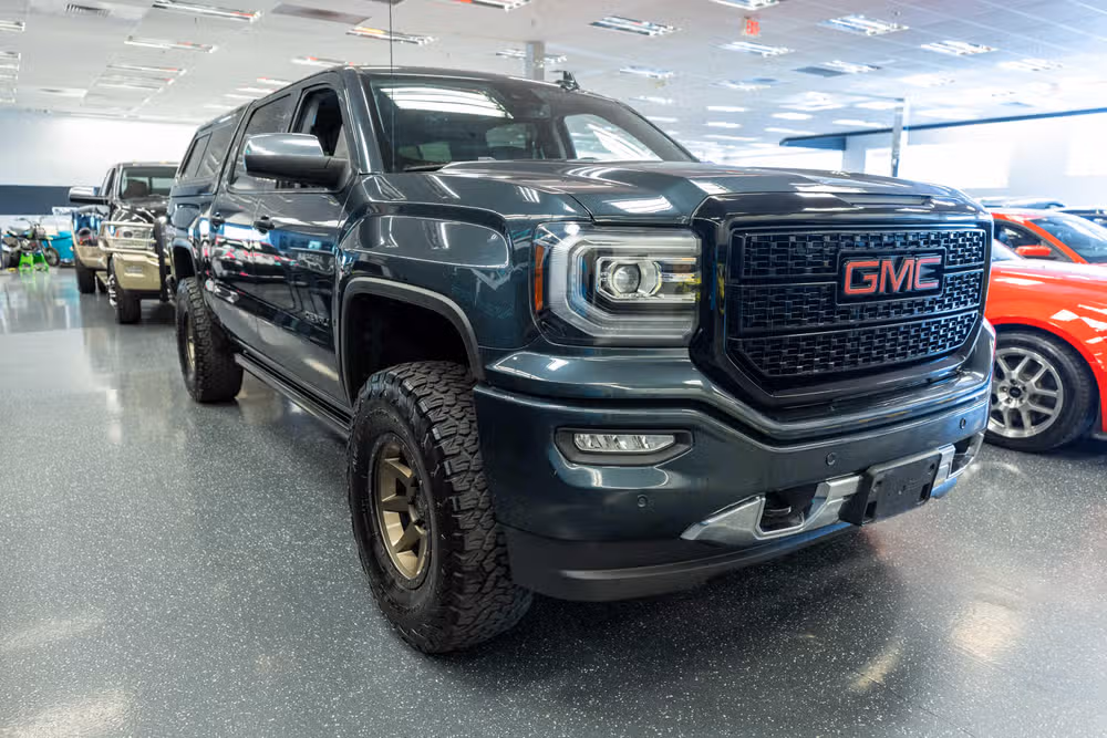 2018 GMC Sierra 1500 Denali Crew Cab Image 3