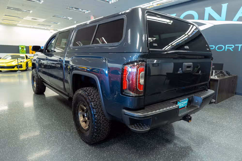 2018 GMC Sierra 1500 Denali Crew Cab Image 8