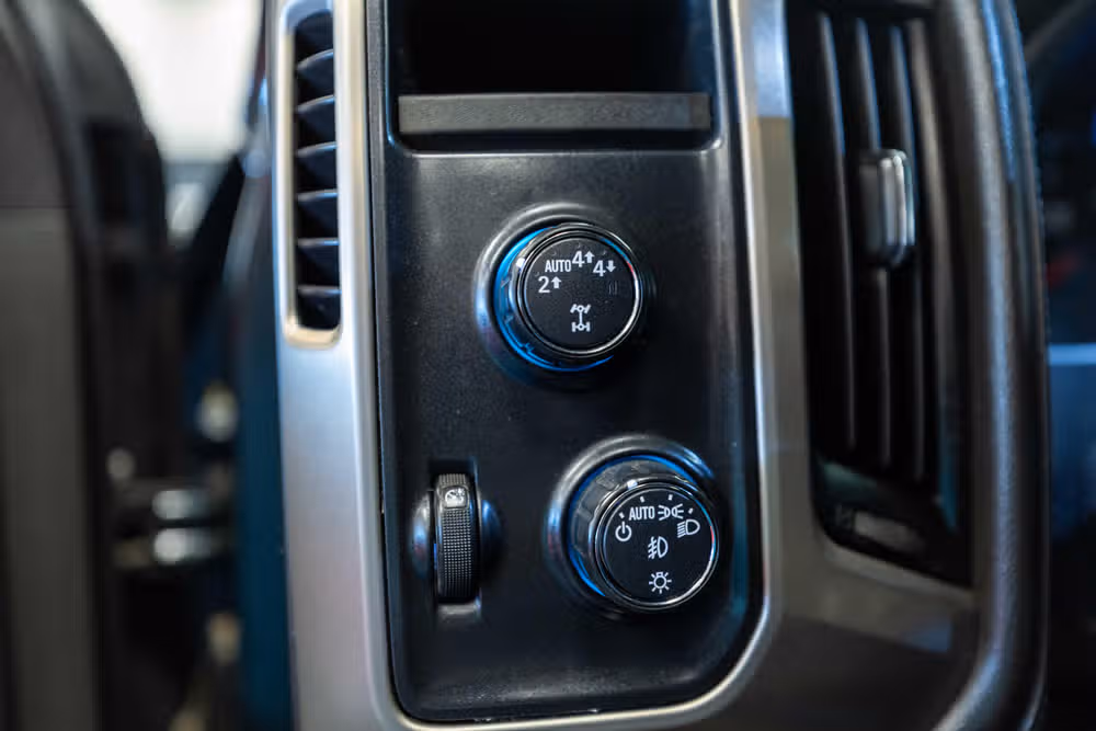 2018 GMC Sierra 1500 Denali Crew Cab Image 12
