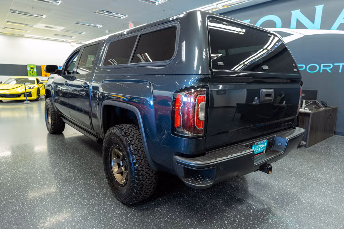 2018 GMC Sierra 1500 Denali Crew Cab Image 8