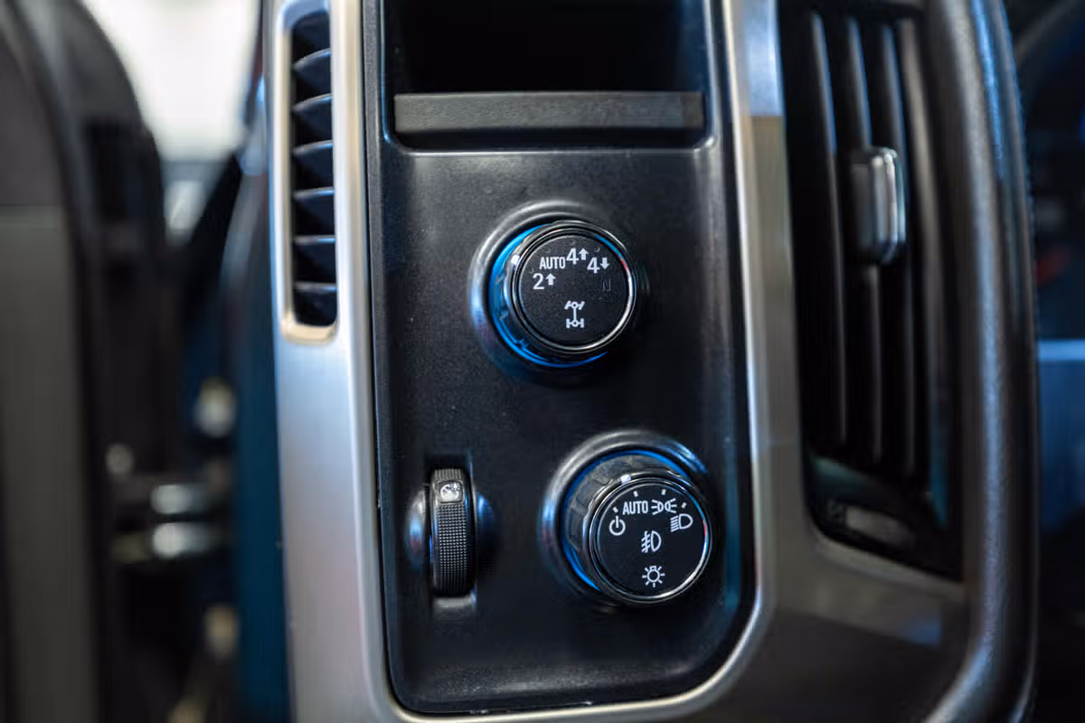 2018 GMC Sierra 1500 Denali Crew Cab Image 12