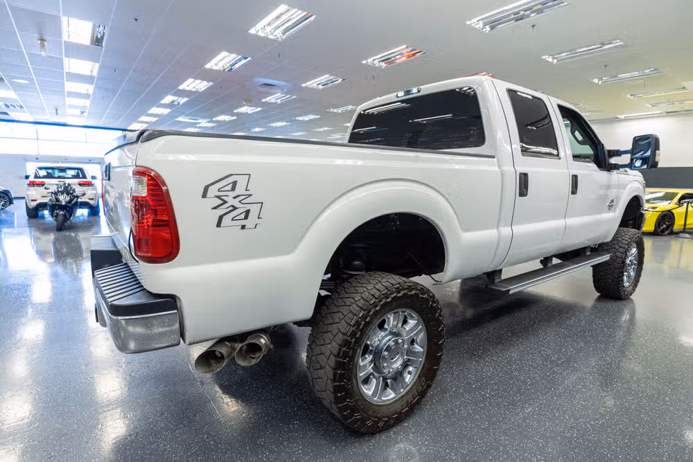2011 Ford F-250 Super Duty XLT Crew Cab Image 5