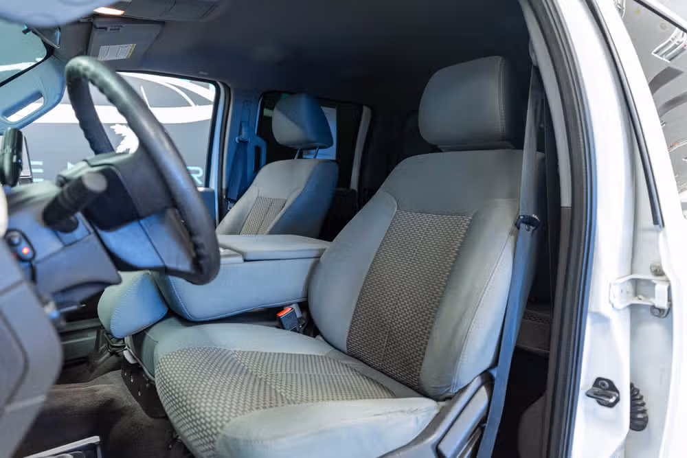 2011 Ford F-250 Super Duty XLT Crew Cab Image 10