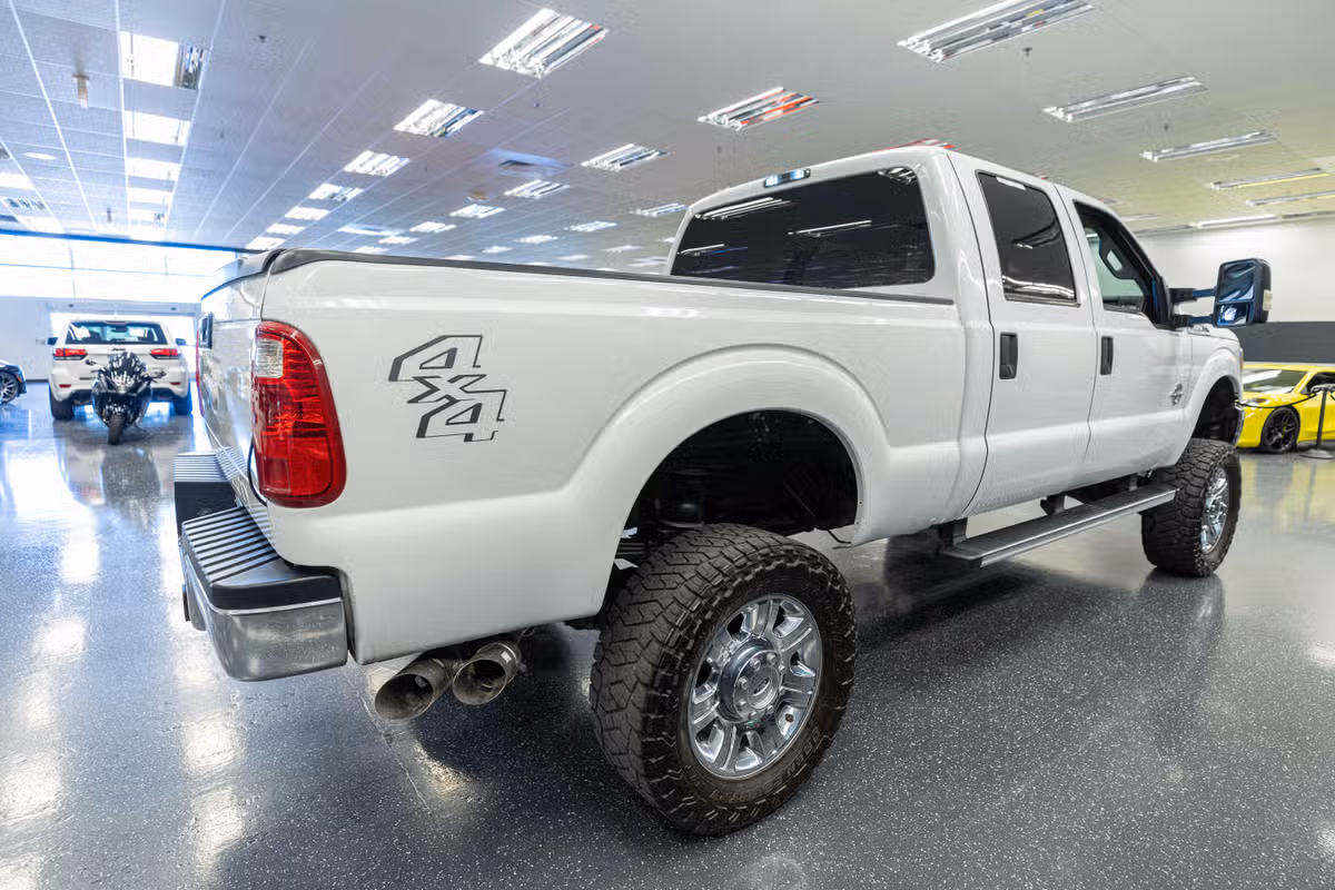 2011 Ford F-250 Super Duty XLT Crew Cab Image 5