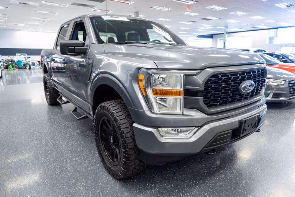 2021 Ford F-150 XL SuperCrew Image 3