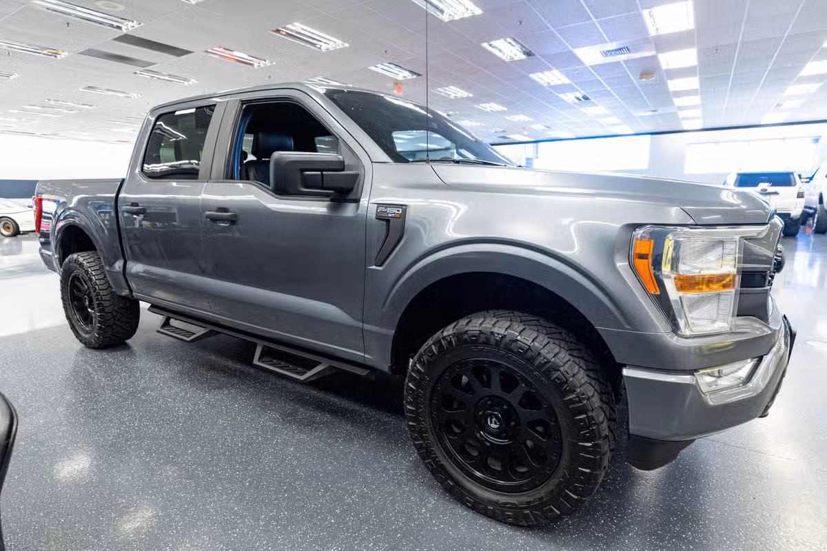 2021 Ford F-150 XL SuperCrew Image 4