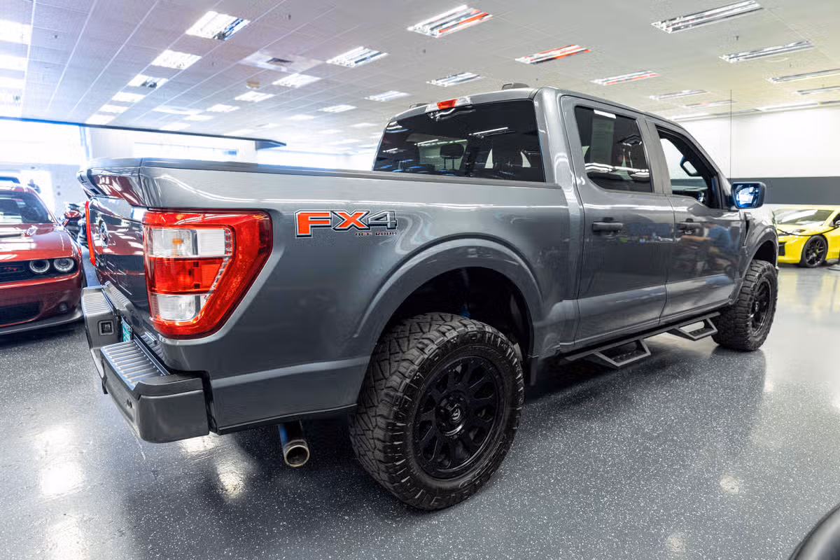 2021 Ford F-150 XL SuperCrew Image 5