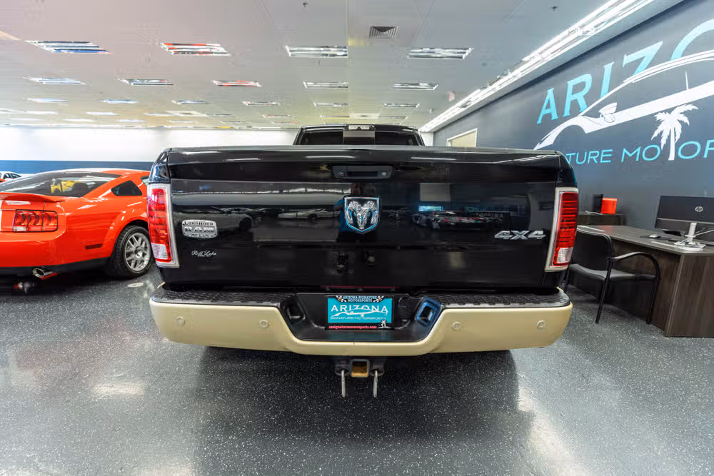 2016 Ram 3500 Laramie Longhorn Crew Cab Image 7