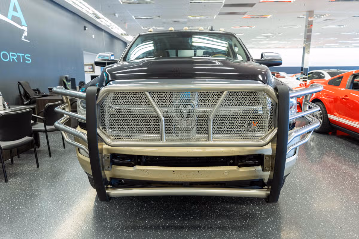 2016 Ram 3500 Laramie Longhorn Crew Cab Image 2