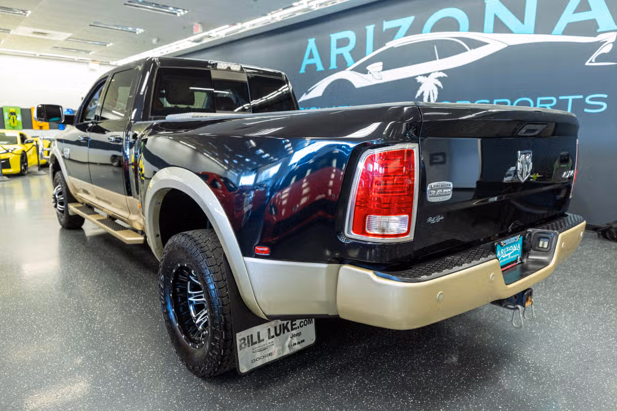 2016 Ram 3500 Laramie Longhorn Crew Cab Image 9